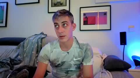 Hugo online show from December 5, 9:23 pm