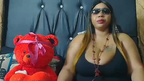 Snapshot of humongoustitss500929 chatting on September 21, 4:00 pm humongoustitss500929 online show from September 21, 4:00 pm