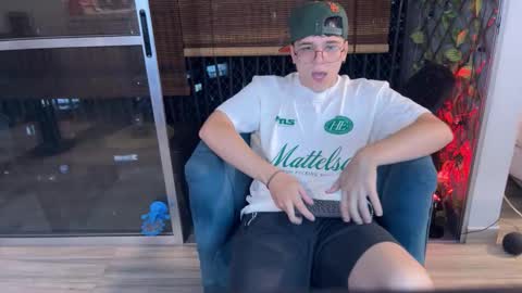 hun_damer online show from November 26, 3:15 am