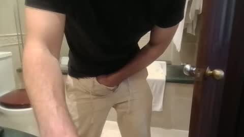 hunghard2004 online show from March 2, 7:59 am