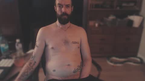 trustmeitsbig online show from May 5, 9:04 am