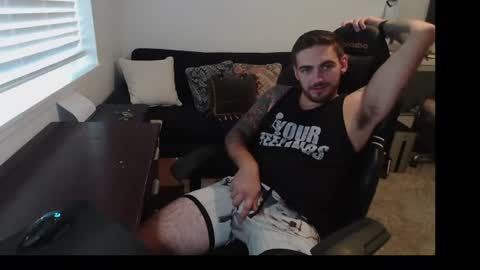 hungmtnman2256 online show from July 17, 9:17 pm