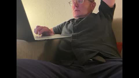 AARON online show from September 28, 3:26 am