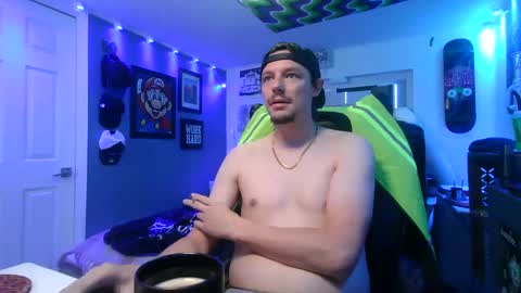 hungtxcock92 online show from September 18, 1:37 pm