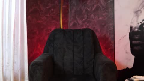 hunk_ryan online show from November 15, 2:07 pm