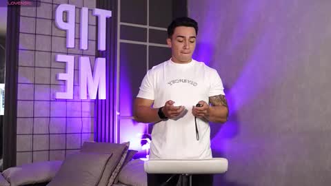 hunk_ryan online show from October 26, 6:29 pm