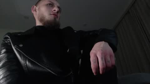 Snapshot of hunkytime chatting on March 4, 6:39 pm I AM NOT A DIRECTOR I AM THE BOSS KINGDADDYSIRSTR8ALPHAMASTER online show from March 4, 6:39 pm
