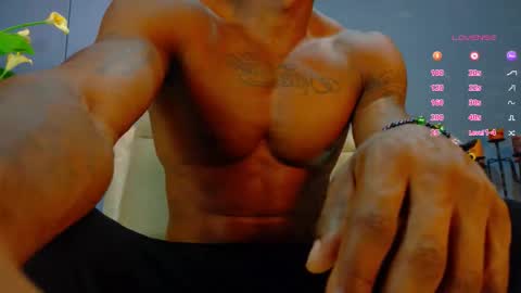 Hunter  online show from November 17, 7:05 pm