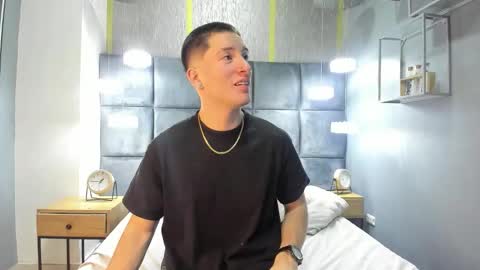 hunterheat_ online show from November 9, 12:19 pm