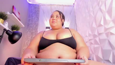 Hurren online show from February 24, 6:49 am