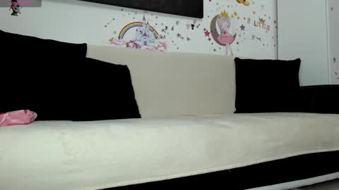 Snapshot of hustle6930 chatting on September 20, 4:15 am Kayla online show from September 20, 4:15 am