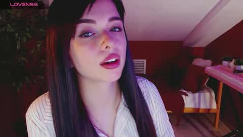 Snapshot of hypequeen_ chatting on September 19, 9:07 pm Julia online show from September 19, 9:07 pm