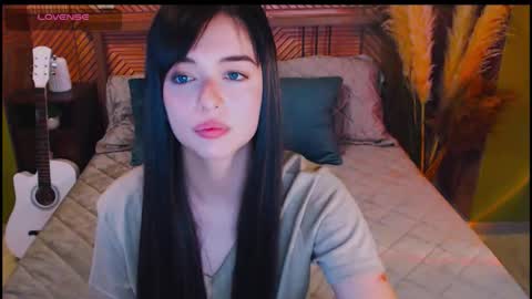 Snapshot of hypequeen_ chatting on September 17, 9:40 pm Julia online show from September 17, 9:40 pm