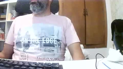Snapshot of hyperpau chatting on September 20, 5:32 am Hyperpau online show from September 20, 5:32 am