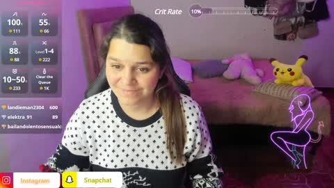 Snapshot of hyun22148625 chatting on December 22, 8:05 am Hello Im Julieta Im 25 years old and I love being here. Thank you for visiting my living room. The only rule is that you hap online show from December 22, 8:05 am