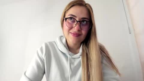 Hyun Joo online show from October 1, 5:56 pm