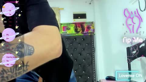 kelvis online show from September 24, 11:33 pm