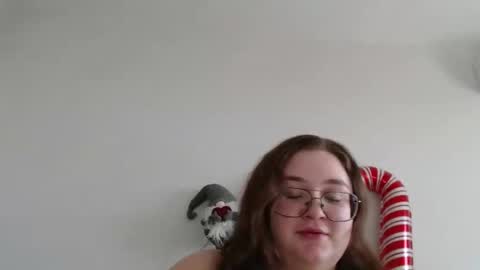 Snapshot of i_fucked_u_yesterday chatting on February 16, 12:43 pm Dominika online show from February 16, 12:43 pm