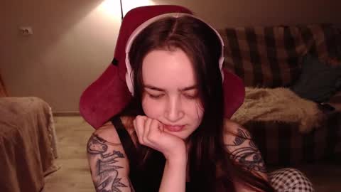 Snapshot of i_love_icecream chatting on March 8, 2:19 pm elisabeth online show from March 8, 2:19 pm
