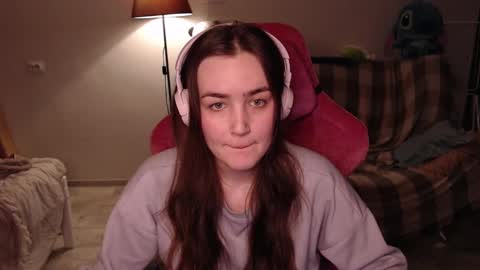 Snapshot of i_love_icecream chatting on February 17, 3:55 pm elisabeth online show from February 17, 3:55 pm