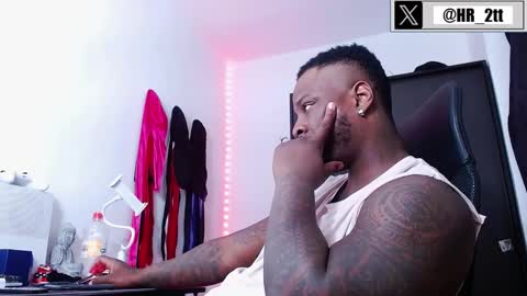 Mr H Independent model online show from February 15, 5:51 am