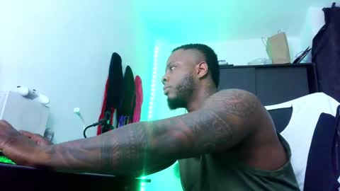 Mr H Independent model online show from October 7, 3:24 am