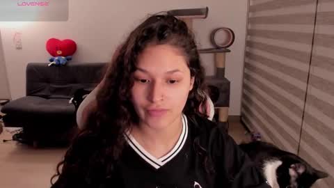 On instagram Imm  NikkiHelp me reach 100 likes online show from October 25, 3:40 am