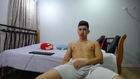 iam_yourbabyprincess_xd online show from February 25, 4:46 am