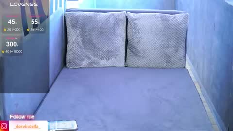 Snapshot of iamdervindella chatting on September 16, 8:17 am Dervindella online show from September 16, 8:17 am