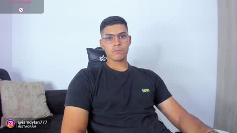 Snapshot of iamdylan777 chatting on January 30, 7:07 am Dylan independent model online show from January 30, 7:07 am