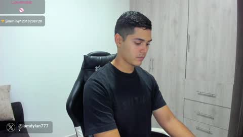 Snapshot of iamdylan777 chatting on February 8, 10:51 pm Dylan independent model online show from February 8, 10:51 pm