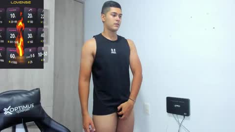 Snapshot of iamdylan777 chatting on February 20, 2:07 am Dylan independent model online show from February 20, 2:07 am