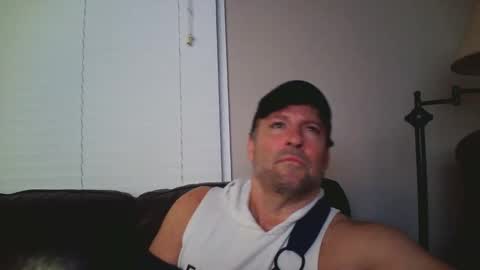 Snapshot of iamhereandnow chatting on March 6, 5:24 am iamhereandnow online show from March 6, 5:24 am