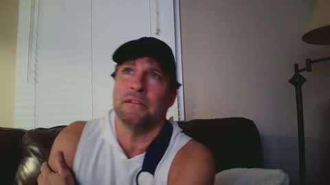 Snapshot of iamhereandnow chatting on March 6, 12:32 am iamhereandnow online show from March 6, 12:32 am