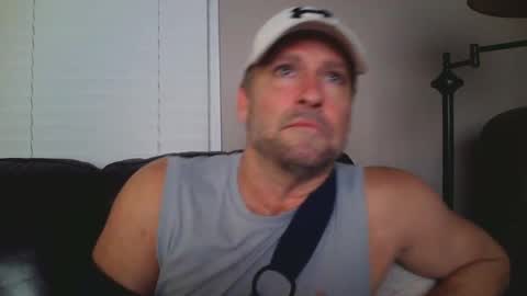 Snapshot of iamhereandnow chatting on March 2, 9:21 am iamhereandnow online show from March 2, 9:21 am