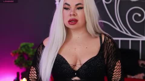 Lila online show from October 3, 3:20 pm