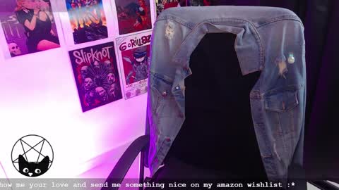 Snapshot of iammari_ chatting on January 9, 10:31 pm Mari online show from January 9, 10:31 pm