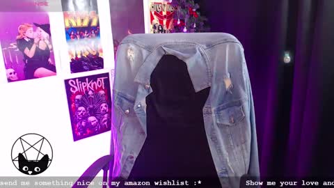 Snapshot of iammari_ chatting on January 3, 11:55 pm Mari online show from January 3, 11:55 pm