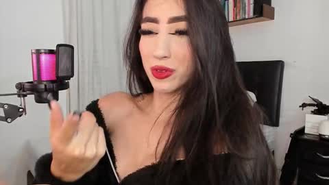 Mel  online show from October 3, 5:49 am