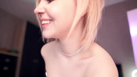 Snapshot of iamninamint chatting on February 15, 10:10 pm Nina online show from February 15, 10:10 pm