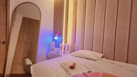 Nyxy online show from March 28, 1:34 pm