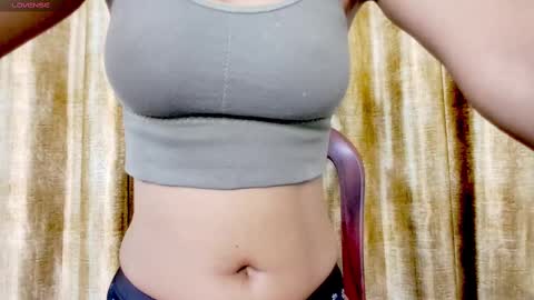 Snapshot of iamsomeone1234 chatting on March 12, 2:12 pm Iamnidhicam online show from March 12, 2:12 pm