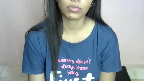 iamHotTaara online show from March 8, 5:01 pm