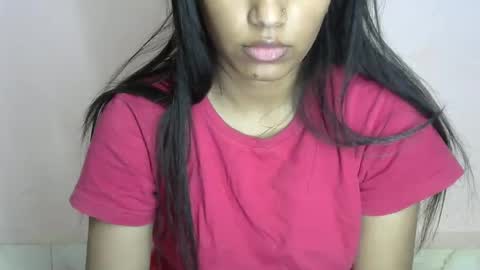 iamHotTaara online show from February 6, 11:20 am