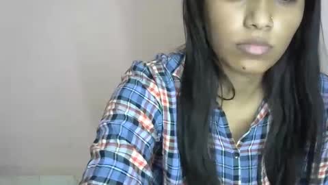 iamHotTaara online show from February 28, 11:36 am