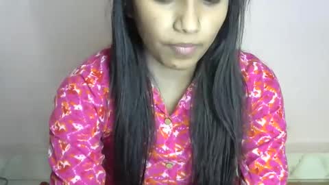 iamHotTaara online show from February 16, 2:32 pm