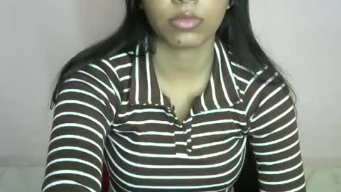 iamHotTaara online show from February 11, 7:33 am