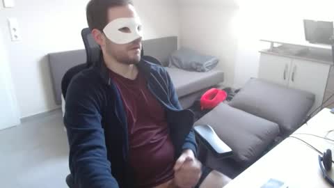 Snapshot of iamyourbutty chatting on February 17, 12:05 pm kinkymah online show from February 17, 12:05 pm