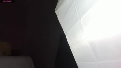 Snapshot of ian_castillo_ chatting on September 15, 11:12 am IAN CASTILLO online show from September 15, 11:12 am