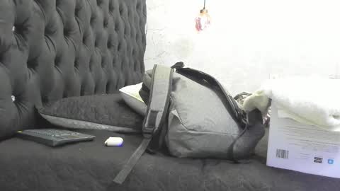 Snapshot of ian_castillo_ chatting on February 11, 11:09 am IAN CASTILLO online show from February 11, 11:09 am
